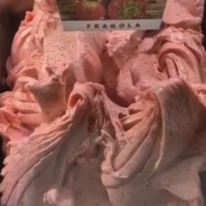gelato alla fragola
