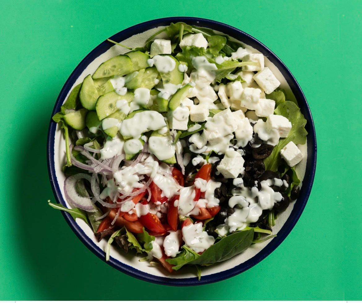 Greek Salad+Bibita in Omaggio